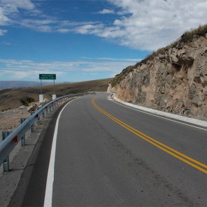 Construcción de vías urbanas y carreteras